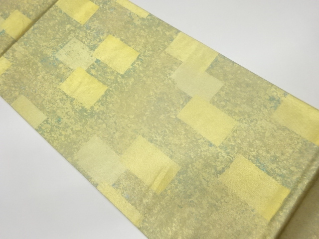 リサイクル　引箔色紙に抽象模様袋帯